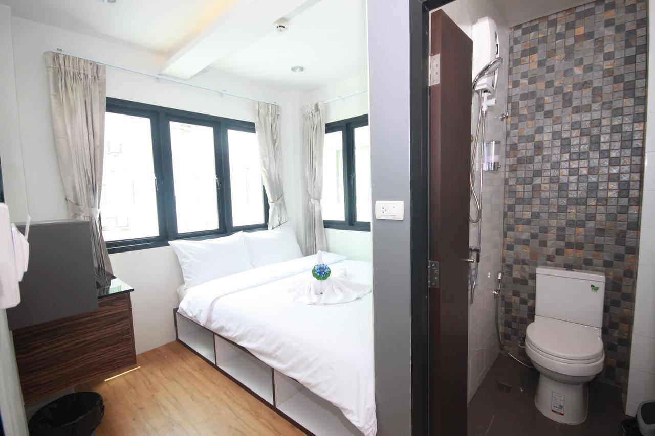 Darin Hostel Bangkok Buitenkant foto